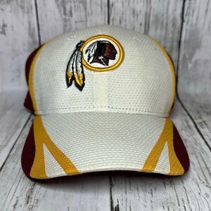 Washington Redskins Hat New Era 39Thirty NFL Equipment SnapBack Hat Burgundy Gol